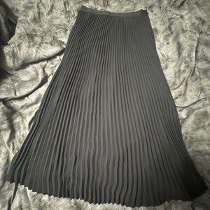 Babaton black Pleated Midi Skirt